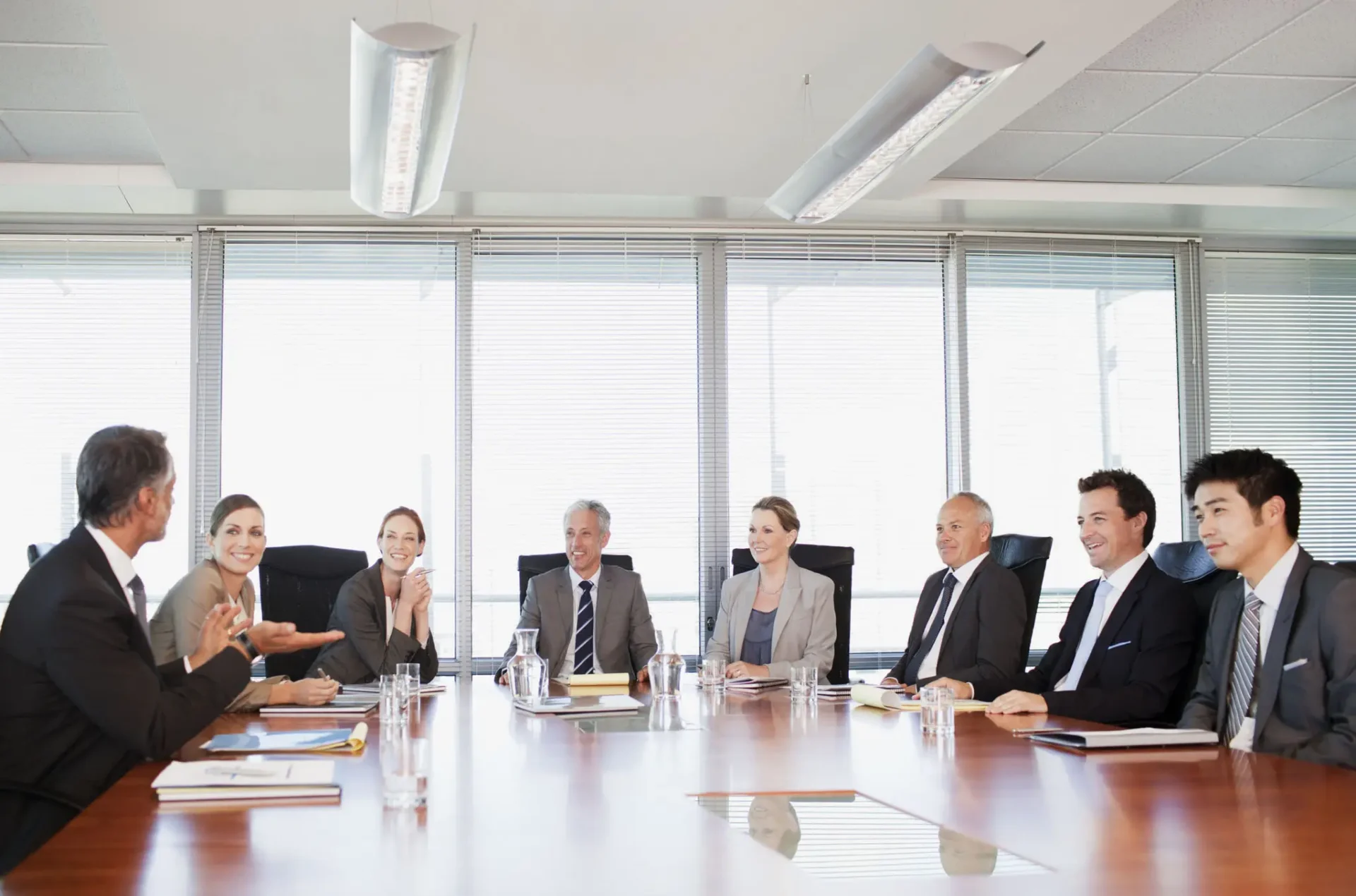 6a679cca920c2_Group at table