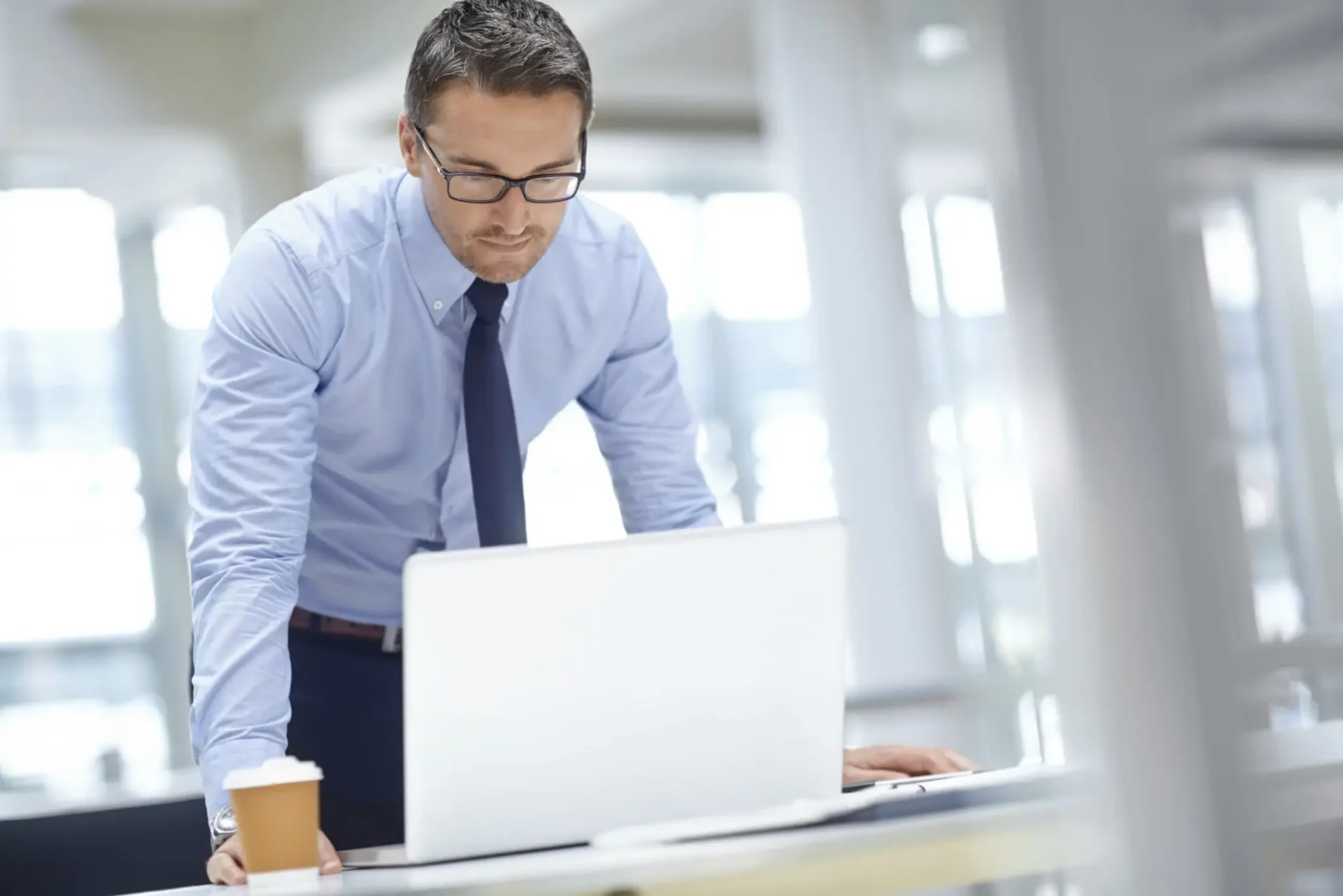 6a679de673ce0_Male with laptop